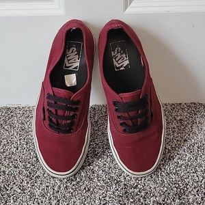 * Sale * Vans Low Top Unisex Sneaker